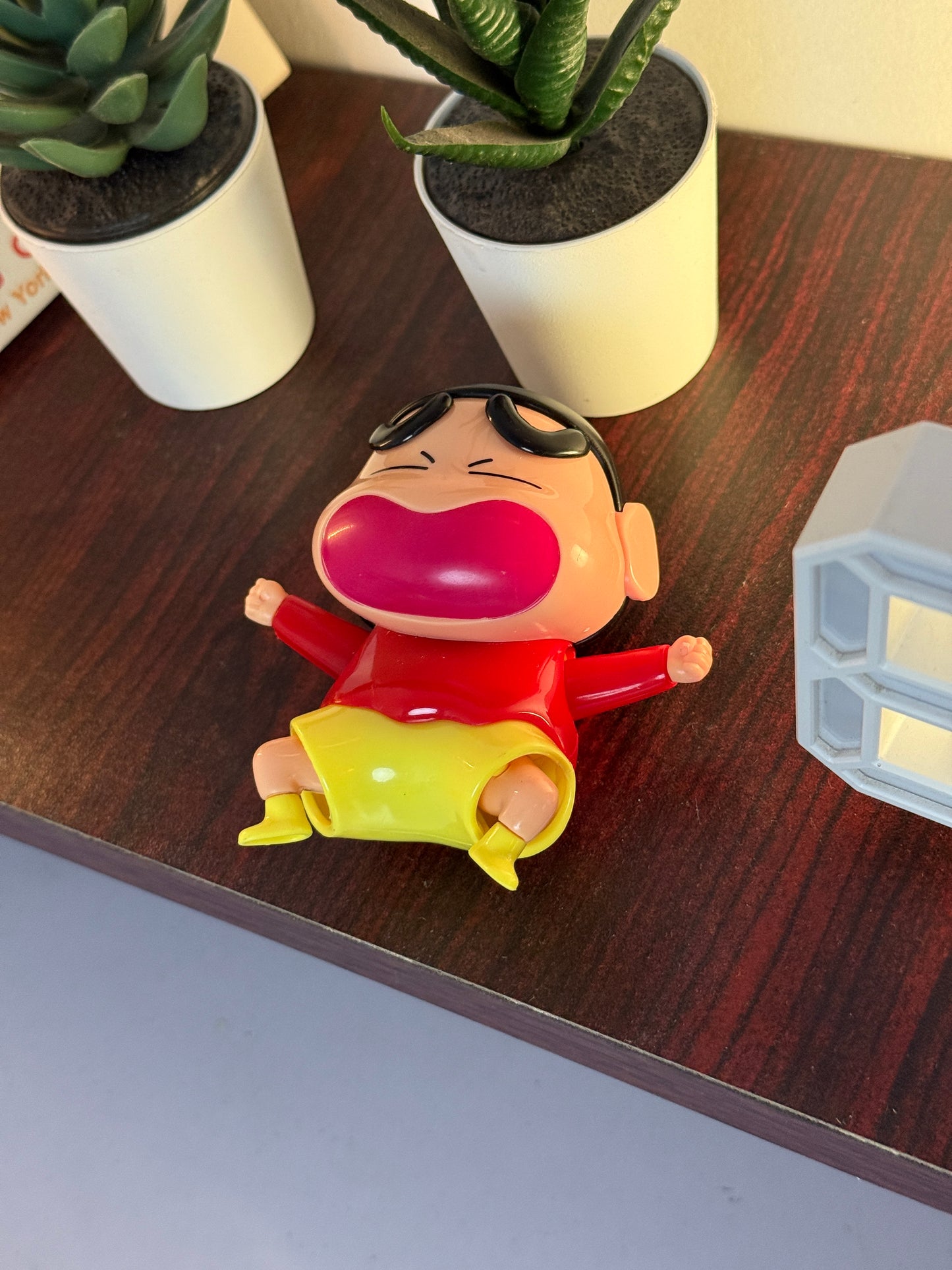 Shinchan Crying Wind-Up Toy – Fun Moving Action Figure