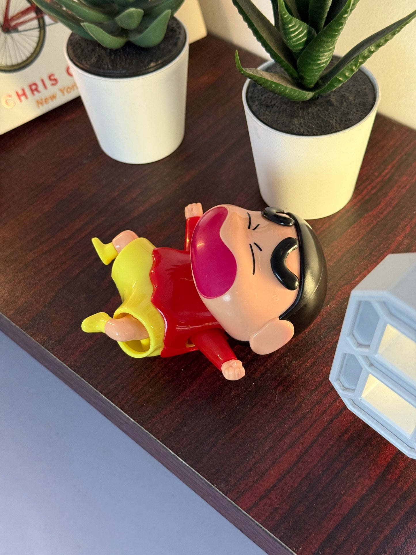 Shinchan Crying Wind-Up Toy – Fun Moving Action Figure