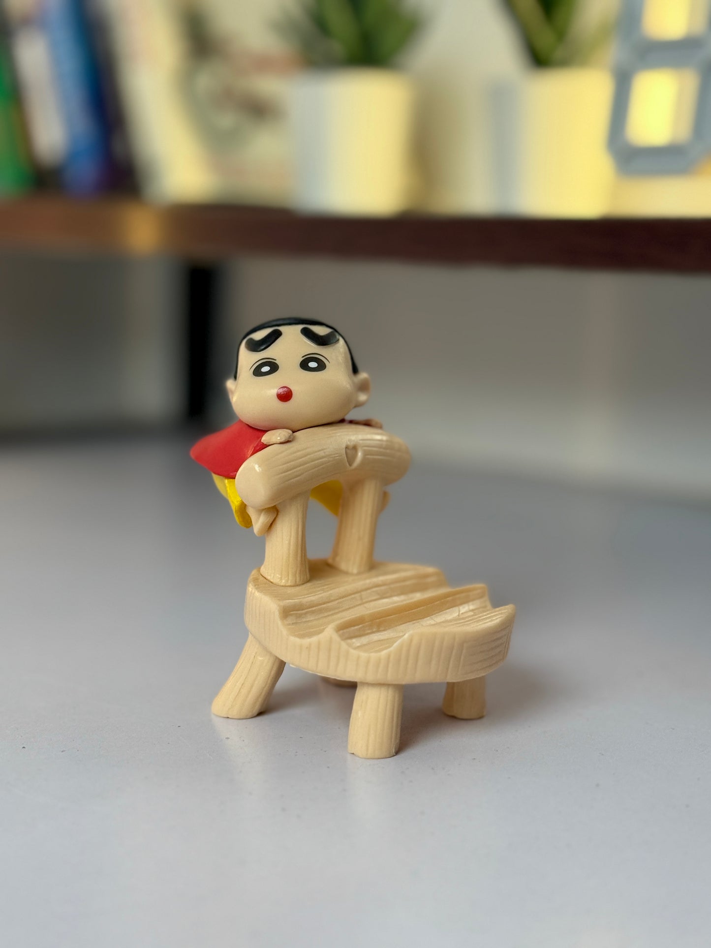 Crayon Shin-chan Mobile Holder – Cute Anime Phone Stand for Desk & Table