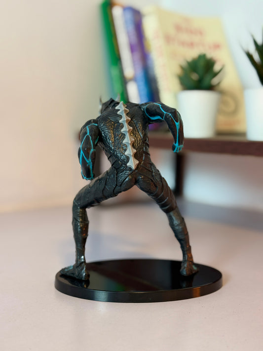 Hibino Kafka from Kaiju No.8
 Figure 17cm