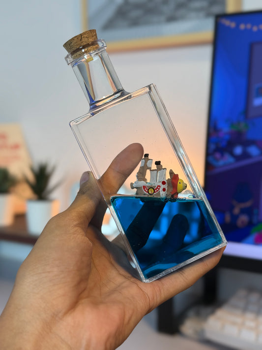 One Piece Thousand Sunny Ship in Bottle, Floating Anime Ship with Water, One Piece Collectible