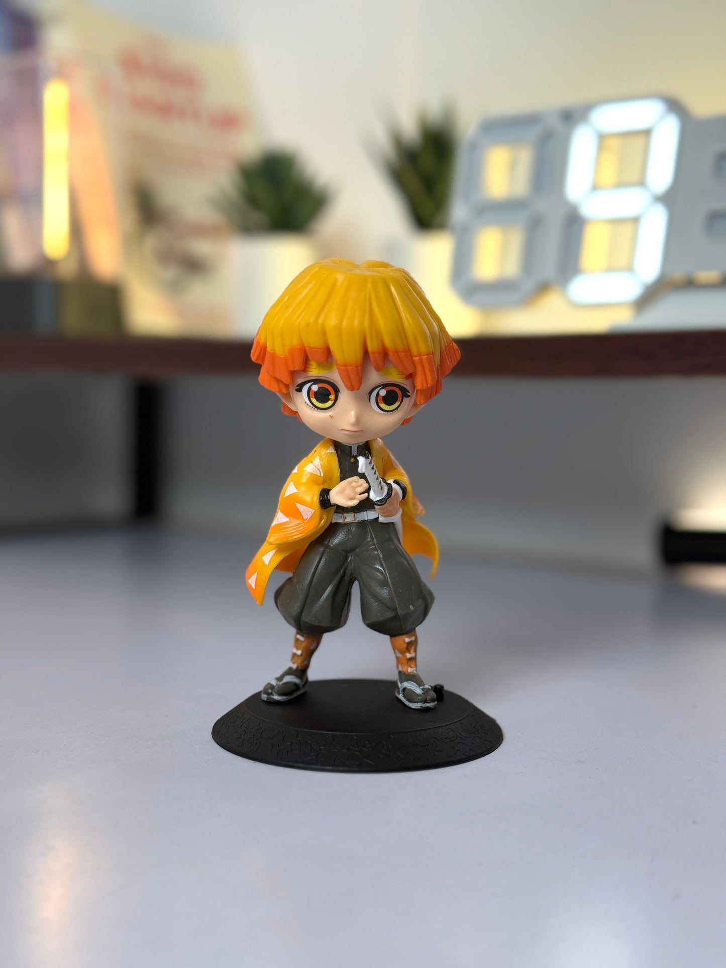 15 cm Zenitsu Agatsuma Figurine – Demon Slayer Anime Collectible