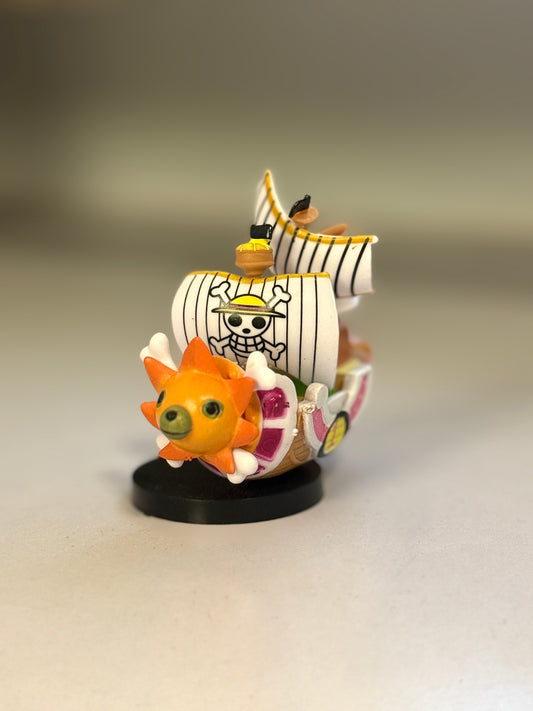 One Piece Thousand Sunny Mini Ship Figure – 8 cm Collectible