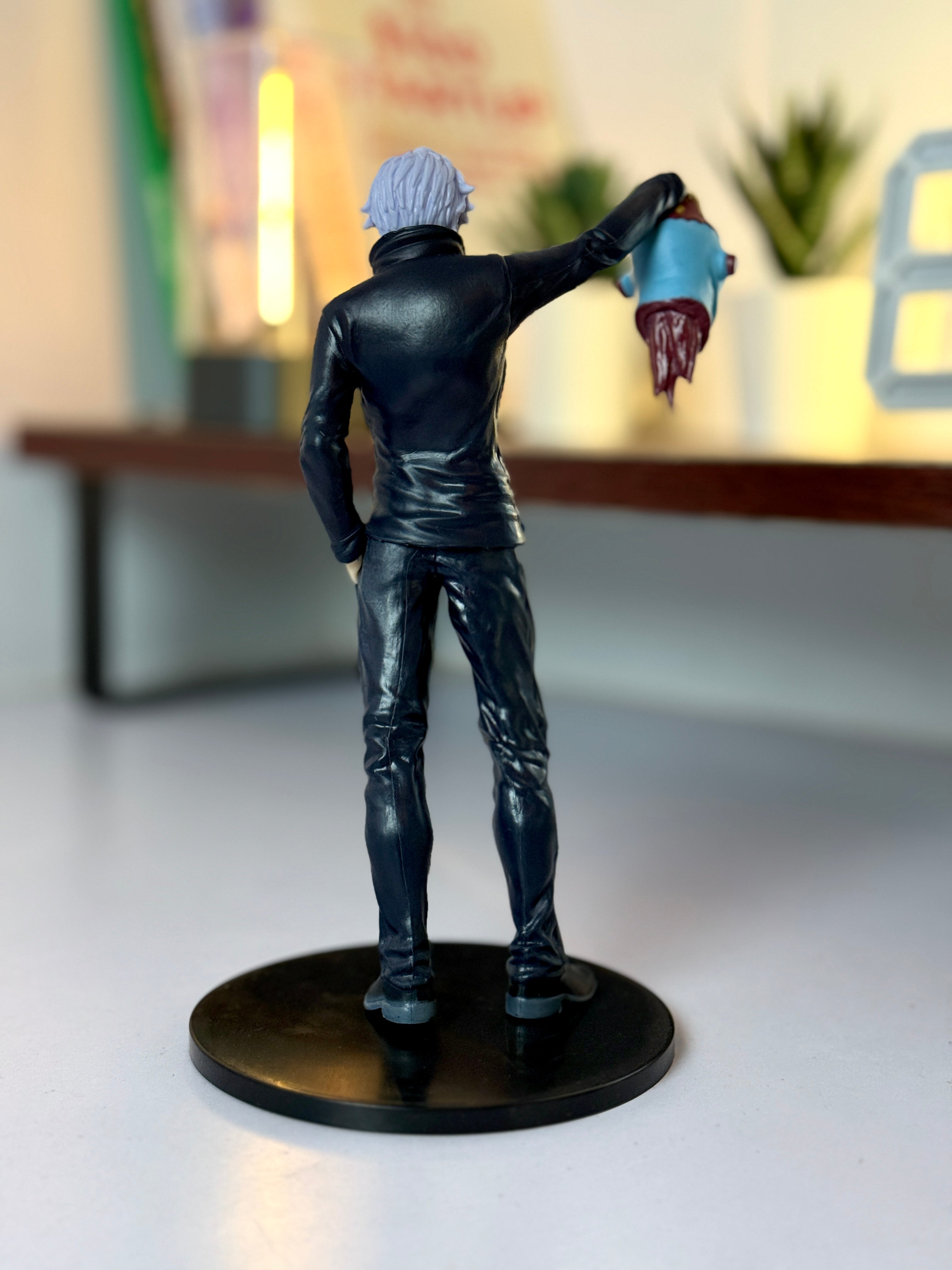 Gojo Satoru 18cm Anime Figure – Jujutsu Kaisen Collectible