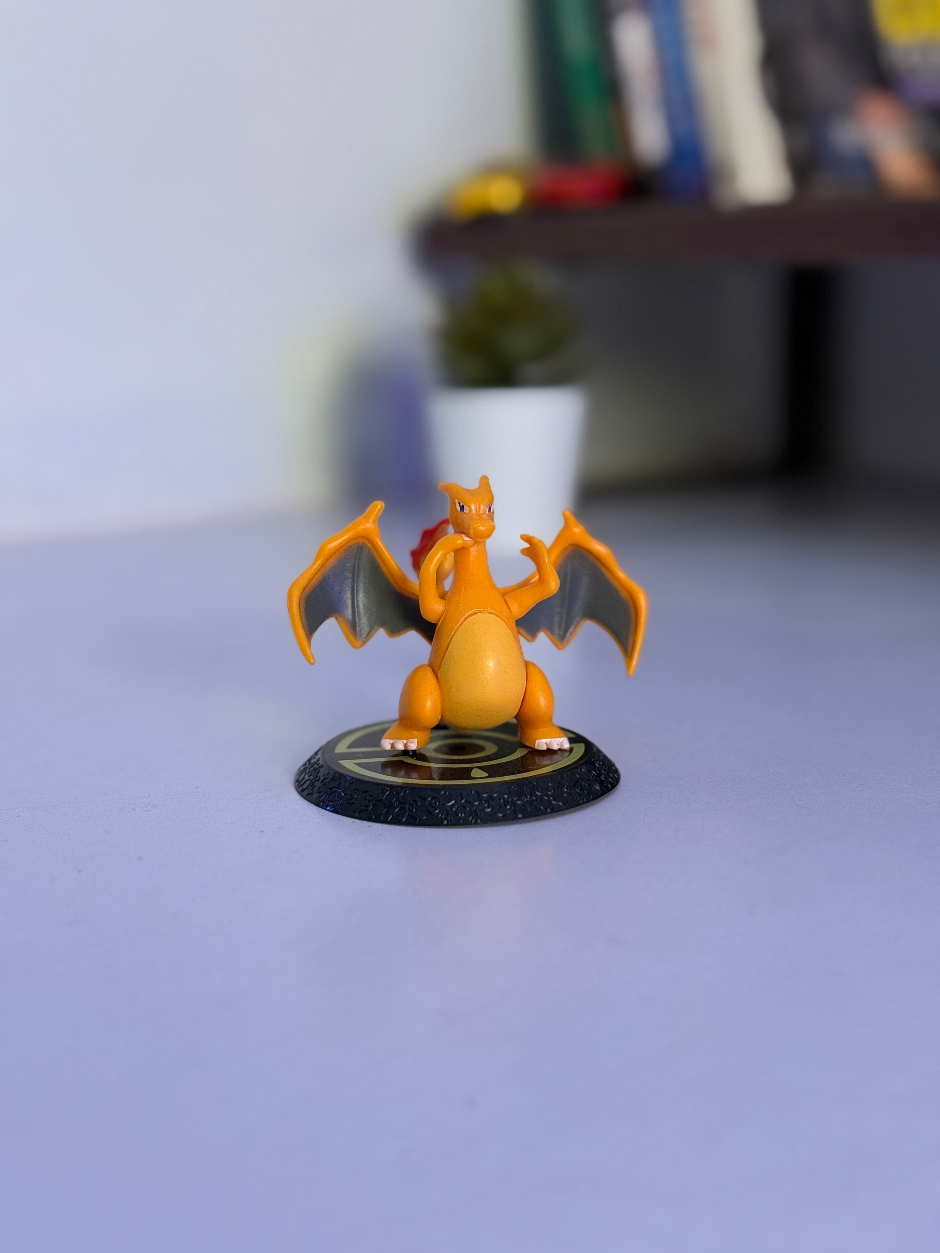 Charizard Collectible Figurine – Pokémon Desk Ornament Toy 8CM

Sources