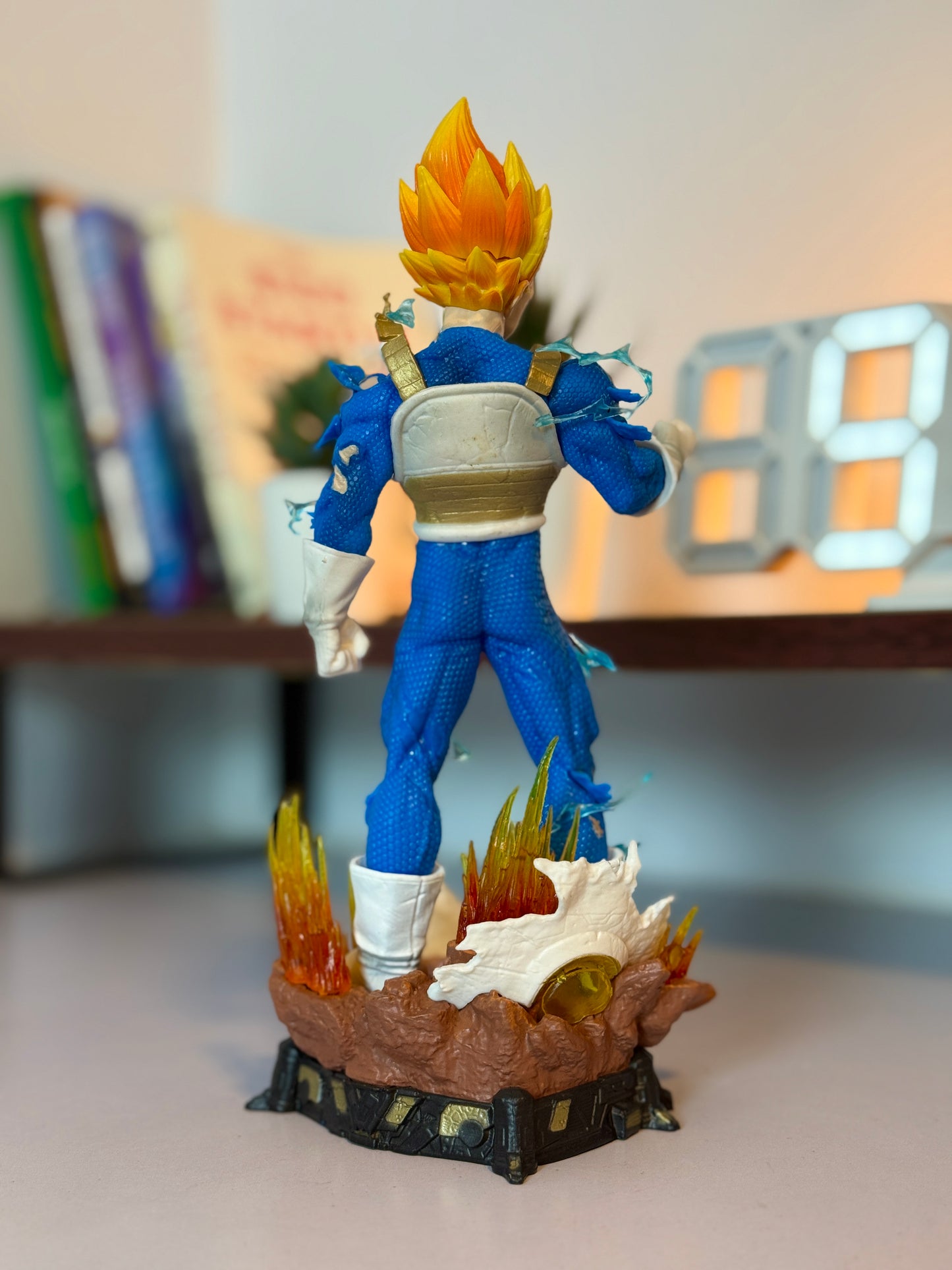 Dragon Ball Z Vegeta Action Figure 25cm, Super Saiyan Statue with Interchangeable Heads, DBZ Collectible
