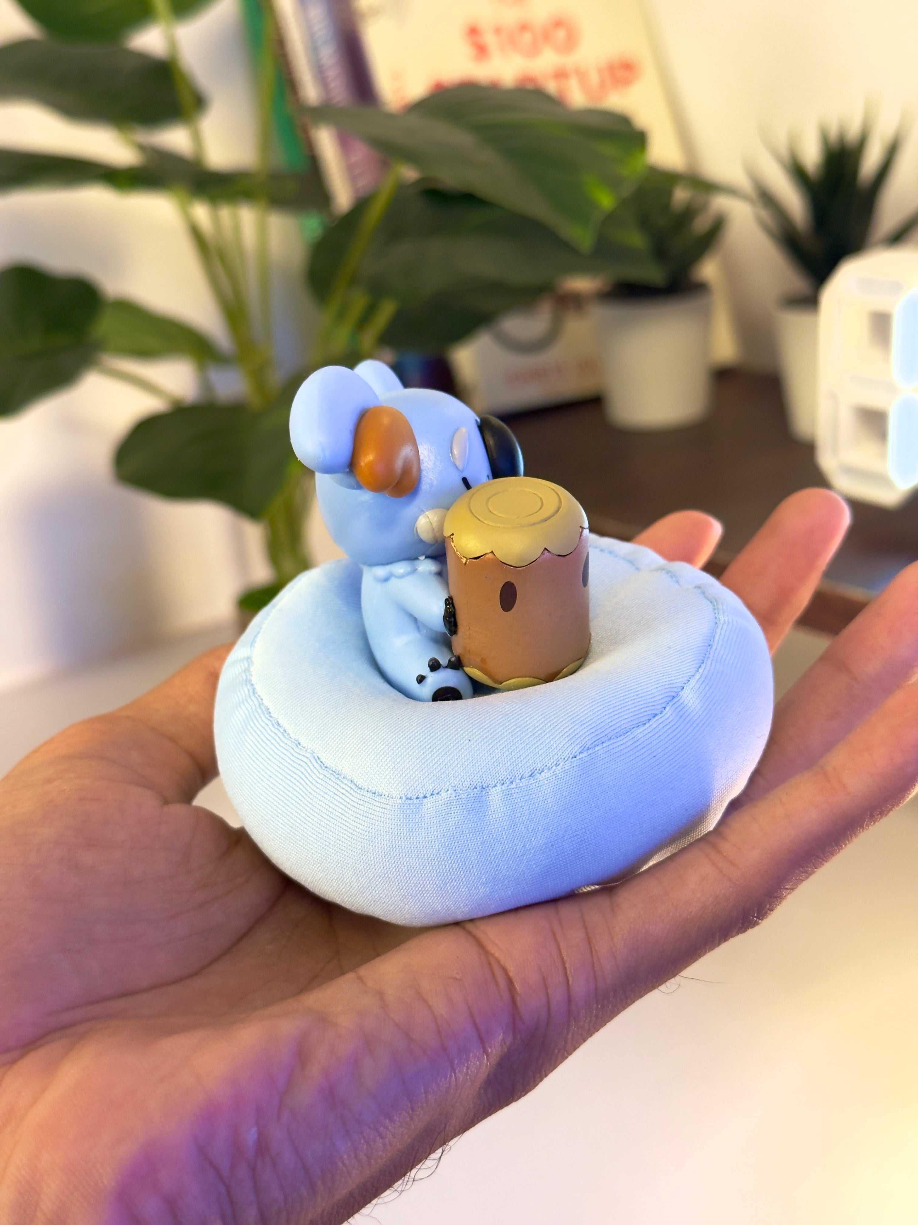 Komala Mini Figure – Pokémon Collectible Sleeping Pose