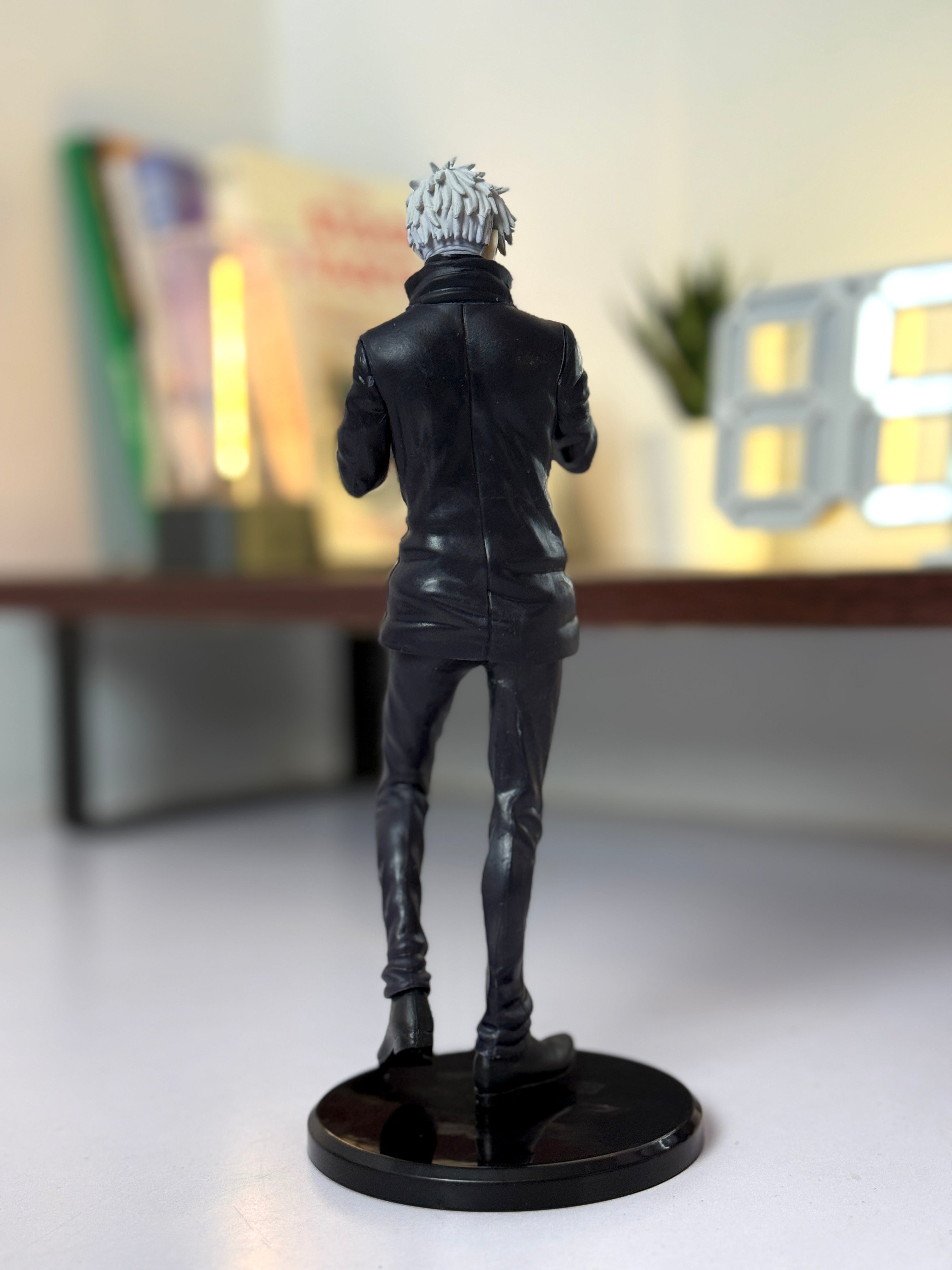 24 cm Satoru Gojo Figurine – Jujutsu Kaisen Anime Figure (Collar Pose)