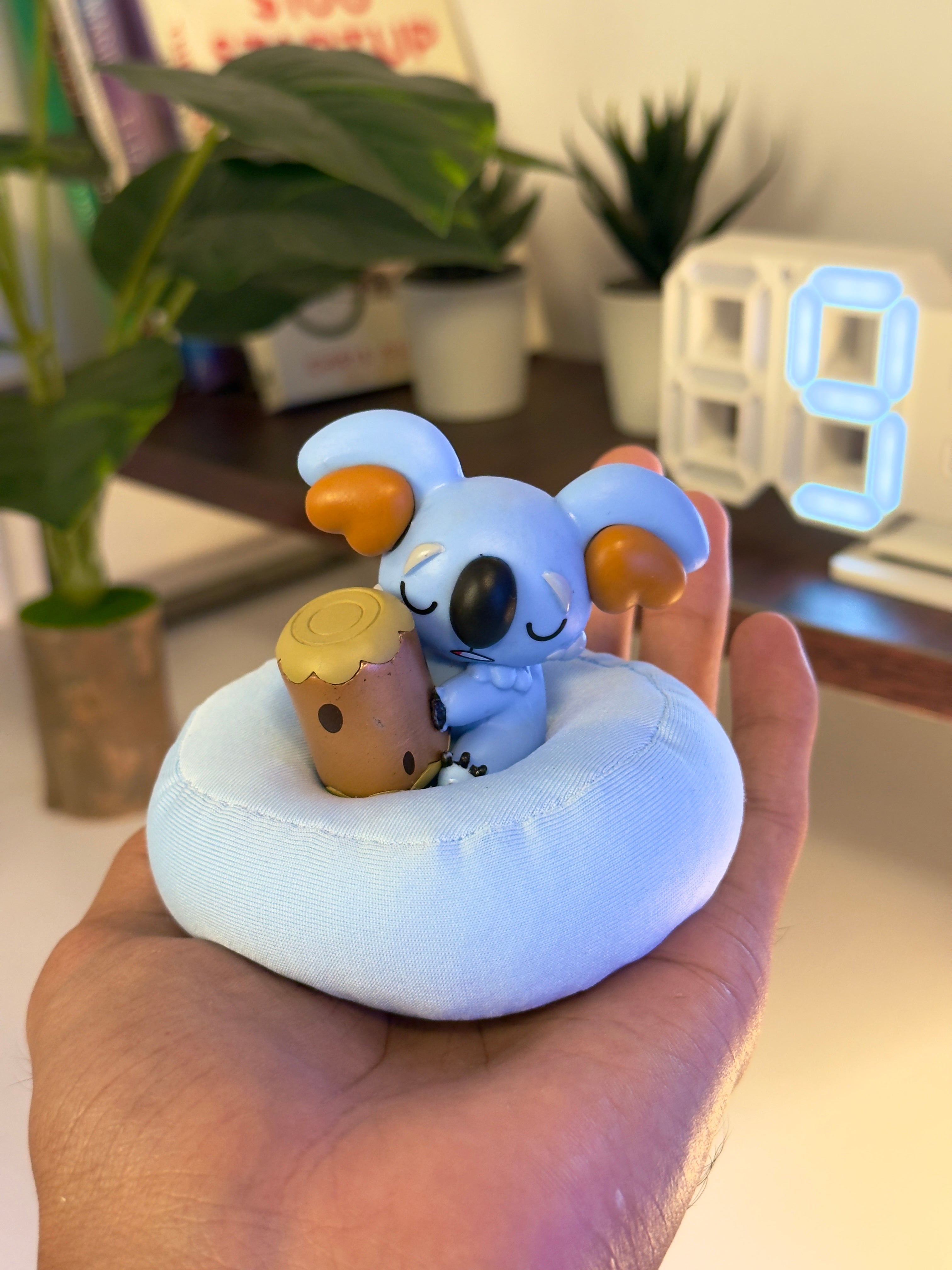 Komala Mini Figure – Pokémon Collectible Sleeping Pose