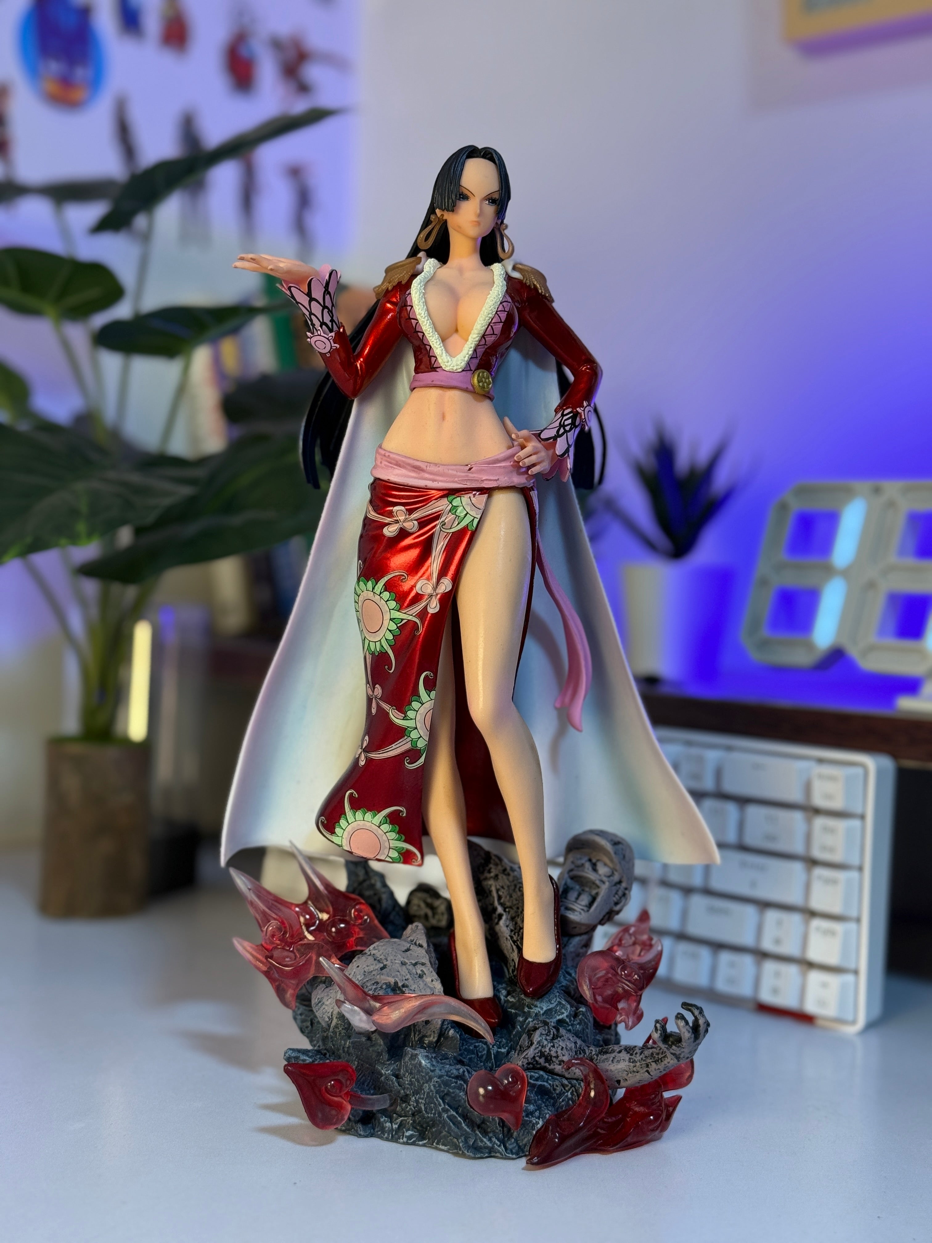 30 cm Boa-Inspired Pirate Empress Action Figure – Elegant Pose Anime Collectible Statue | Action Nook