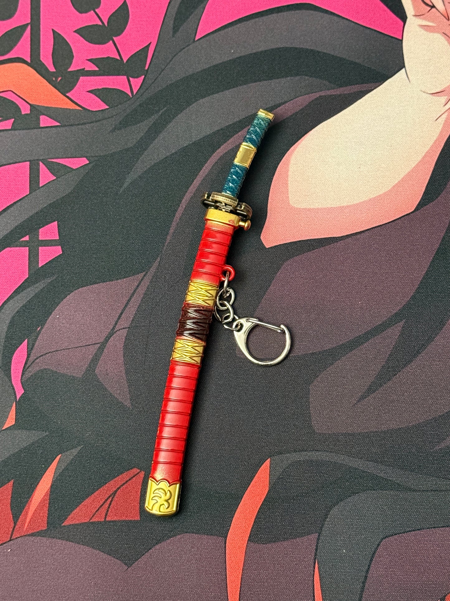 One Piece Roronoa Zoro Inspired Katana Metal Keychain / Mini Collectible - 15cm Red & Green Anime Sword